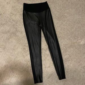 SPANX Red Hot black leggings